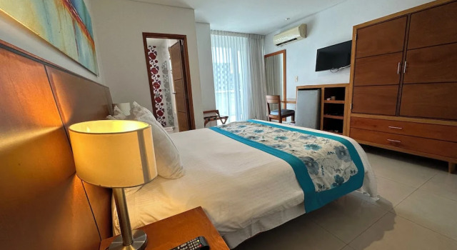 Одноместный номер Standard Hotel Atrium Plaza