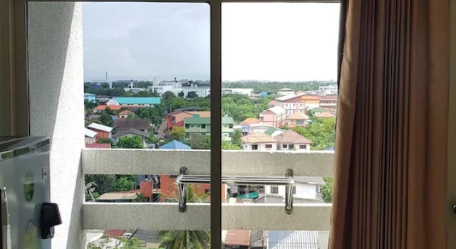 Номер Deluxe с балконом Aek Udon Apartment