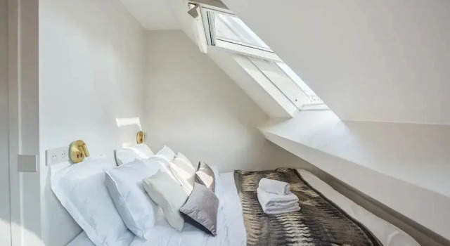 Студия Lou Suites