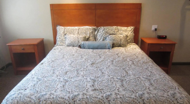 Deluxe Inn Redwood City, Забронировать Отель Редвуд-Сити San Mateo County, рядом с San Mateo County History Museum