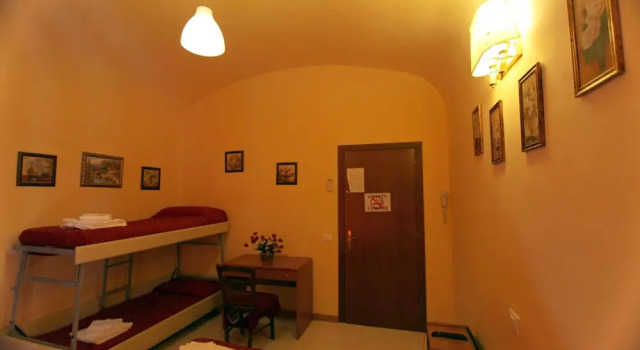Standard Vierer Zimmer Hostel Pink Floyd