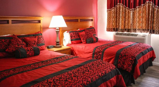 Четырёхместный номер Deluxe Capital O Budget Inn Ontario I-84
