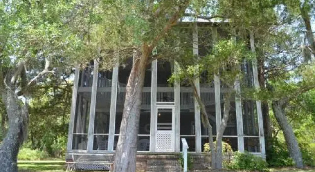 Fiddlers Hill Home
