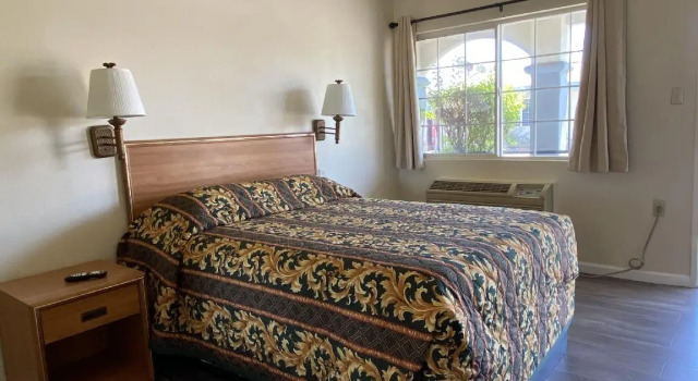 Номер Standard Holiday Motel