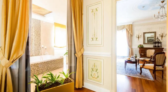 Двухместный люкс Presidential с террасой Radisson Blu GHR Rome