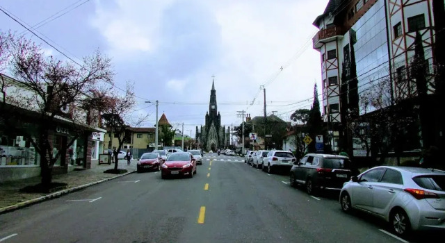 Апартаменты Apartamentos Catedral de Pedra by Achei Gramado
