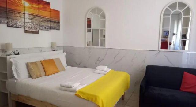 1-Tourist House Bologna-Cefalonia, Забронировать Отель Болонья провинция Болонья, рядом с Башня Гарисенда