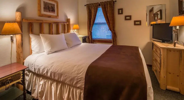 Franciscan Lakeside Lodge