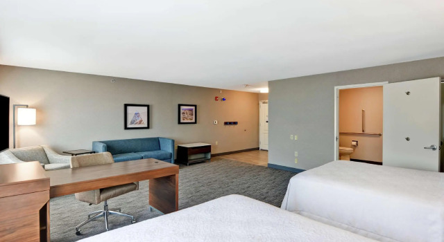 Четырёхместный люкс Hampton Inn by Hilton Moab Arches National Park