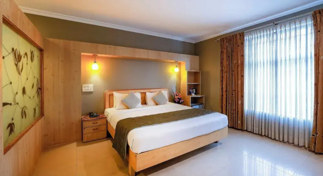 Люкс Luxury Cross Roads Inn