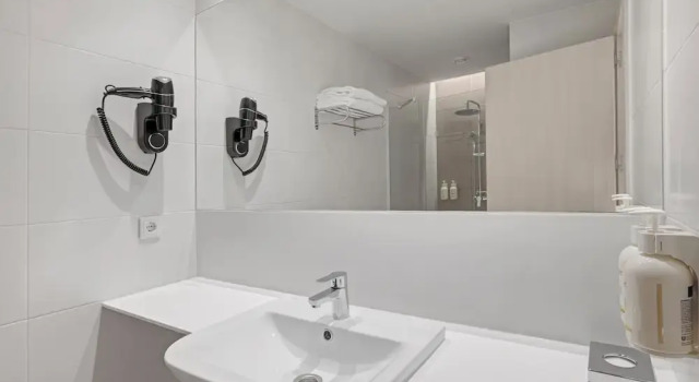 Номер Superior B&B HOTEL Santiago Milladoiro