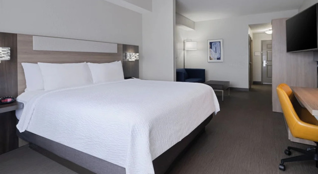 Двухместный люкс Holiday Inn Express & Suites Lakeland North I-4 by IHG
