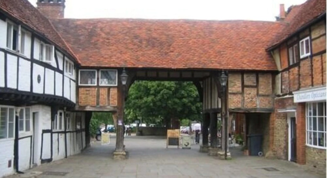 The Squirrel Inn, Забронировать Отель Отели Суррей с парковкой, Парковка