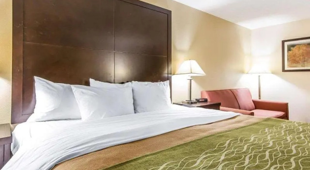 Люкс Quality Inn & Suites Portsmouth