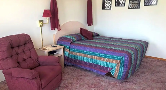 Номер Economy Wheels Motel