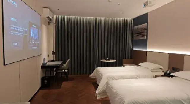 Sakura Light Luxury Hotel (Luohe Xintiandi Pedestrian Street), Book Hotel Luohe Henan