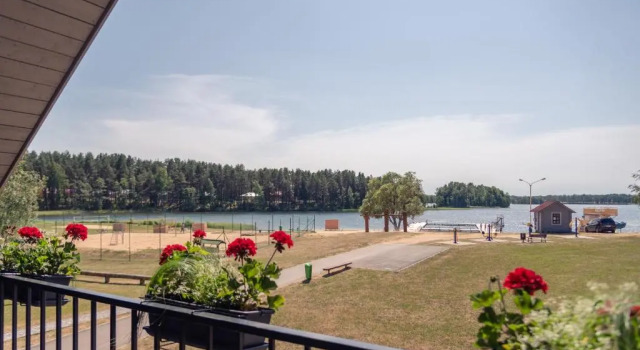 Suite cu vedere la lac Lake & Library Hotel