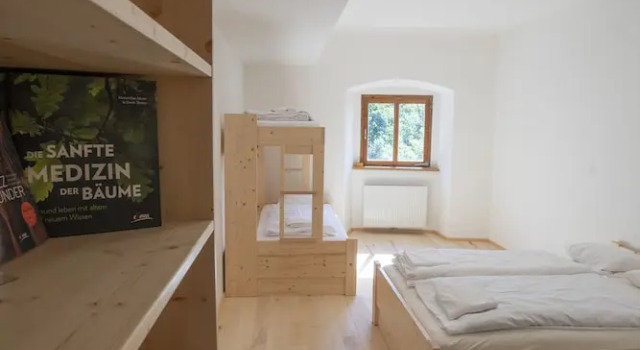 Burg Altpernstein, Book Hotel  