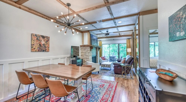 New! Luxurious Riverfront Condo Just 1 Blk to Schlitterbahn!