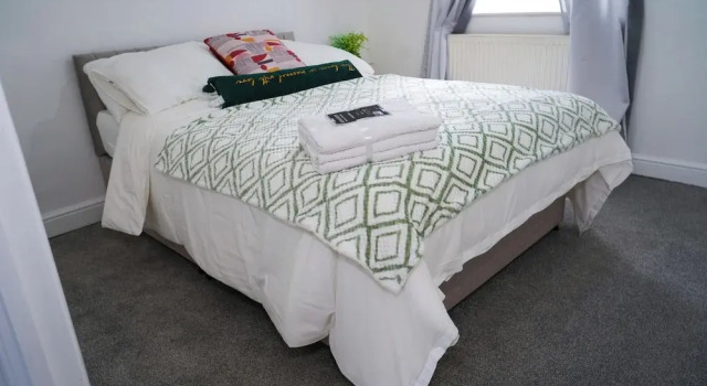 Cosy Luxury Apartment in Milton Keynes, Varaa Huoneisto Asunnot kohteessa Merseyside, Huoneisto
