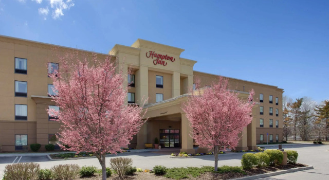 Hampton Inn by Hilton Garden City Long Island, Book Hotel East Garden City United States of America