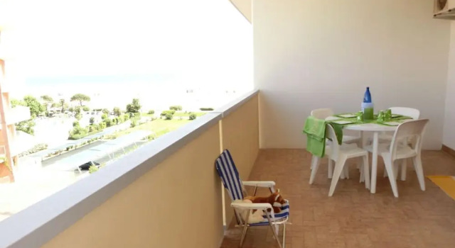 Апартаменты Relaxing Seaside Flat in a Modern Residence