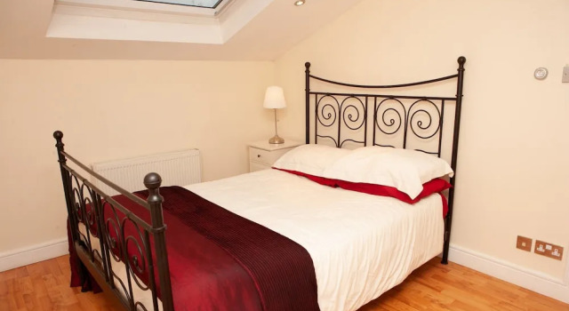Cosy 1 Bedroom Near City Centre, Забронировать Отель Отели Бристоля 3 звезды, рядом с Бристольский Ипподром, 3*