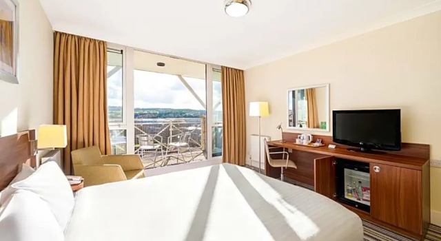 Номер Standard с балконом Holiday Inn Brighouse by IHG