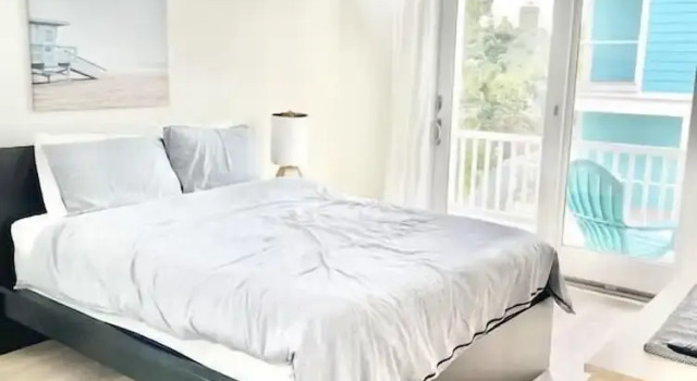 Коттедж Collins Avenue 26