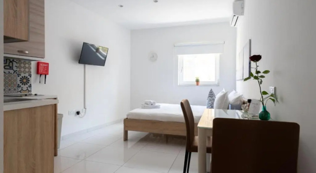 Standard studio Marina Studios