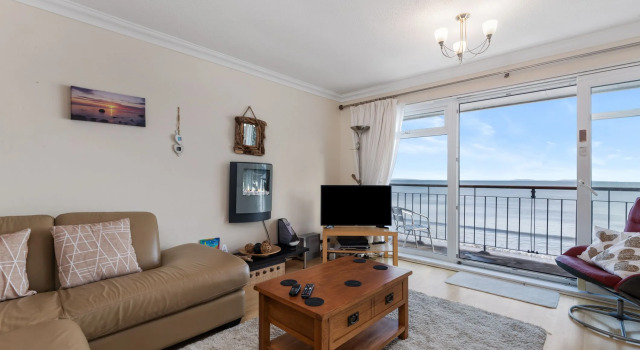 On The Beach - Direct Beach Access Sea Views, Забронировать Апартаменты/квартира Сондерсфут 