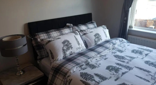 Home from Home 3 bedroom pier front stay, Брондау Қонақ үй Donaghadee Down County