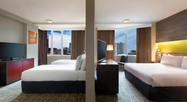 Четырёхместный люкс c 1 комнатой Four Points by Sheraton Perth