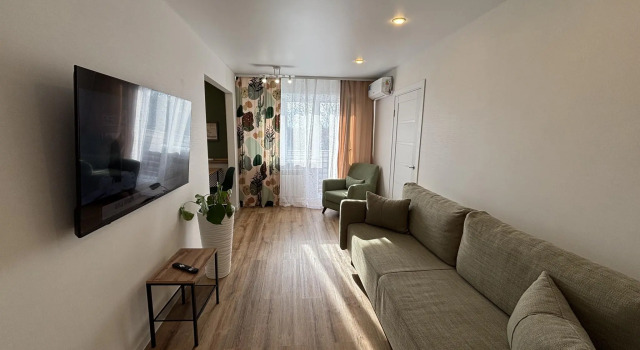 One-bedroom apartment in the city center with stunning views from the window, Prenota Appartamento Pskov 
