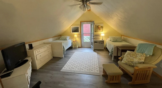 The Cottonwood Inn B&B, Varaa Bed and Breakfast Hotellit Traverse City Wineries aamiaisella, Aamiainen