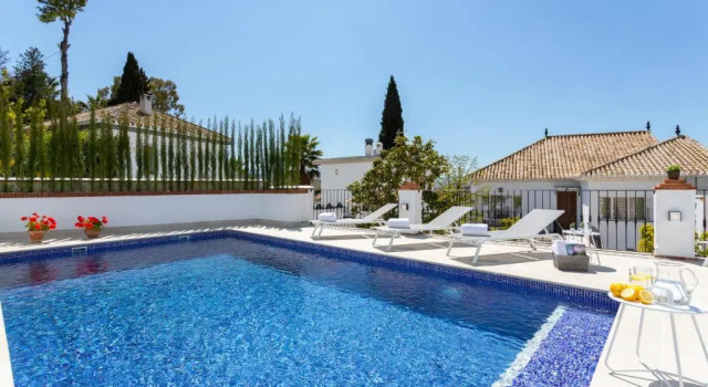 Genteel Home Carmen San Ignacio, Varaa Hotelli Genil 