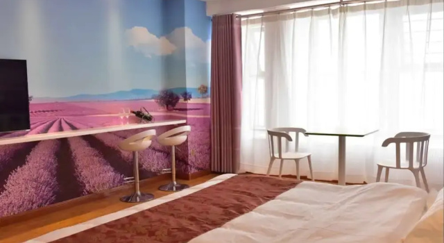 Luoyang Jiayue Theme Hotel