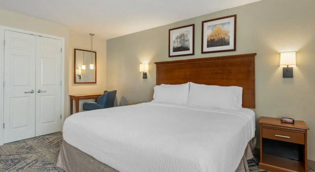 Люкс c 1 комнатой Candlewood Suites Indianapolis East by IHG