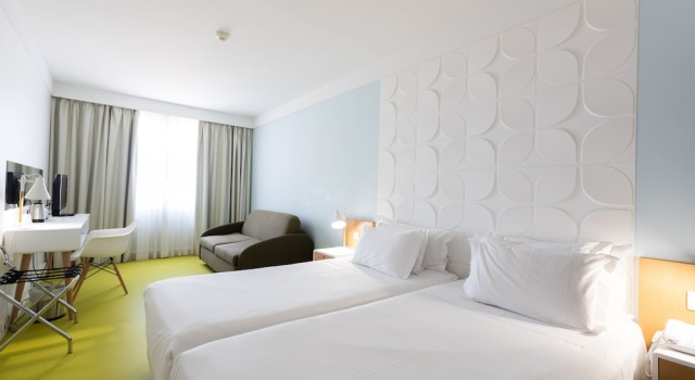 Трёхместный номер Standard Legendary Porto Hotel