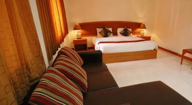 Номер Deluxe Golden Land Hotel