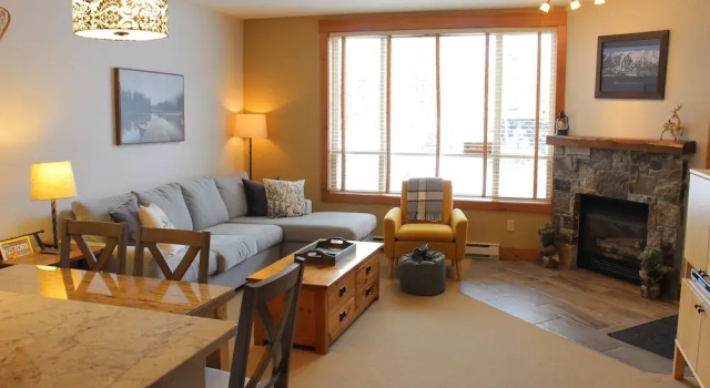 Двухместный номер Standard с балконом Timberline Lodges by Fernie Lodging Co