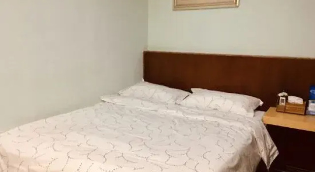 Lvzhou Hostel, Rezerwuj Hostel Hotele w Jiangmen z parkingiem, Parking