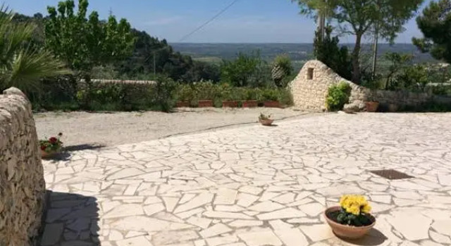 Oasi Monte Rhenna, Book Hotel Hotels in Sicily with Parking, Parking