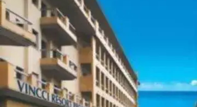 Vincci Proamar, Забронировать Отель Отели Торре-дель-Мар с бассейном, рядом с Пляж Торре дель Мар, Бассейн