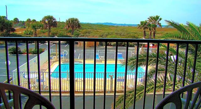 Четырёхместный номер Standard Ocean Sands Beach Boutique Inn-1 Acre Private Beach-St Augustine Historic-2 Miles-Shuttle with Downtown Tour-HEATED Salt Water Pool until 420AM-Popcorn-Cookies-New 4k USD Black Beds- 69 Item Breakfast-Eggs-Bacon-Starbucks- Free Laundry- #904-799-SAND