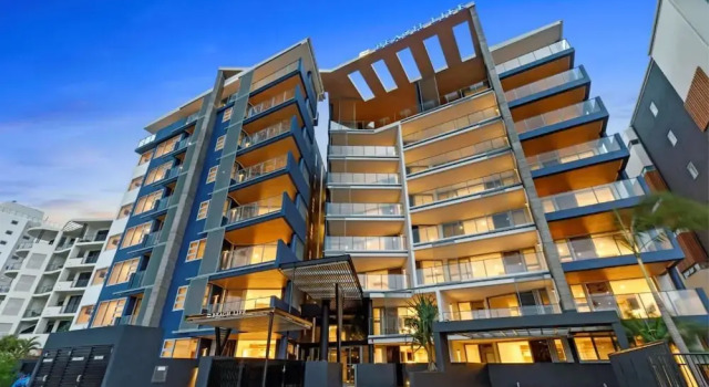 Luxury Coastal Living - Beach Life, Забронировать Отель Бизнес-отели Александра-Хедленд, рядом с Ripple Sunshine Coast Massage Day Spa and Beauty, 4* 5*
