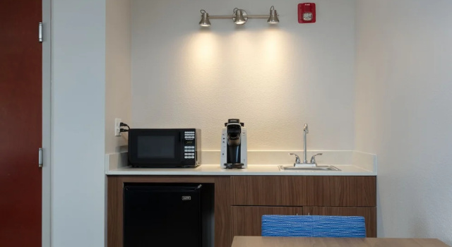 Люкс c 1 комнатой Holiday Inn Express & Suites Milton East I-10 by IHG