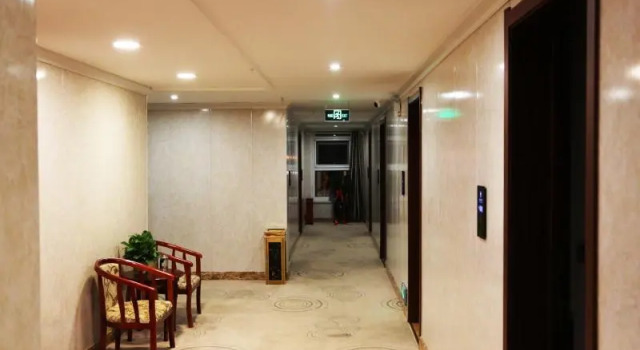 Shell Hotel Ulan Qab Fengzhen Yingbin Road City Government, Book Hotel Fengzhen Inner Mongolia