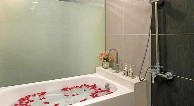 Номер Deluxe Hanoi Emotion Hotel