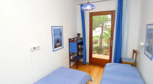 Apartment for six Persons With Three Bedrooms and Internet